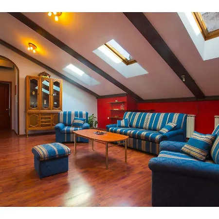 Riva Royal Lounge