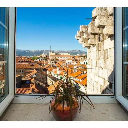 Riva Royal Lounge Apartment Split