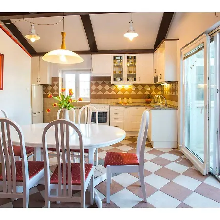 شقة Riva Royal Lounge