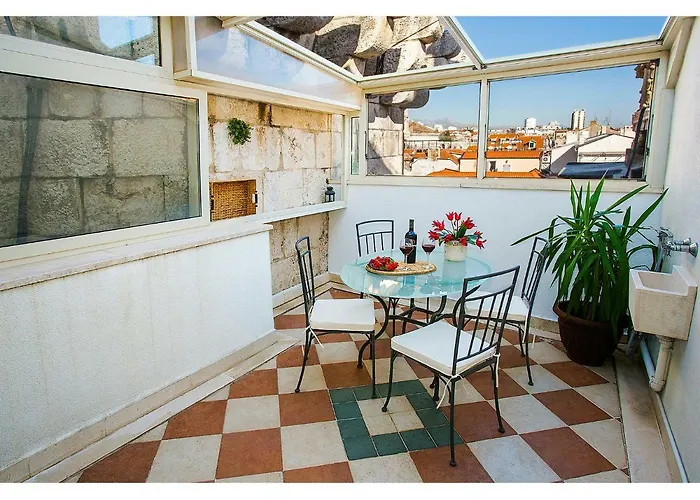 Riva Royal Lounge Апартаменти