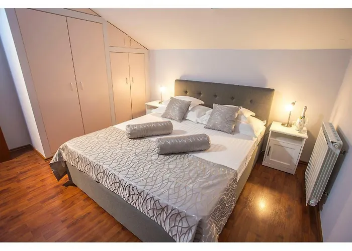 Riva Royal Lounge Спліт